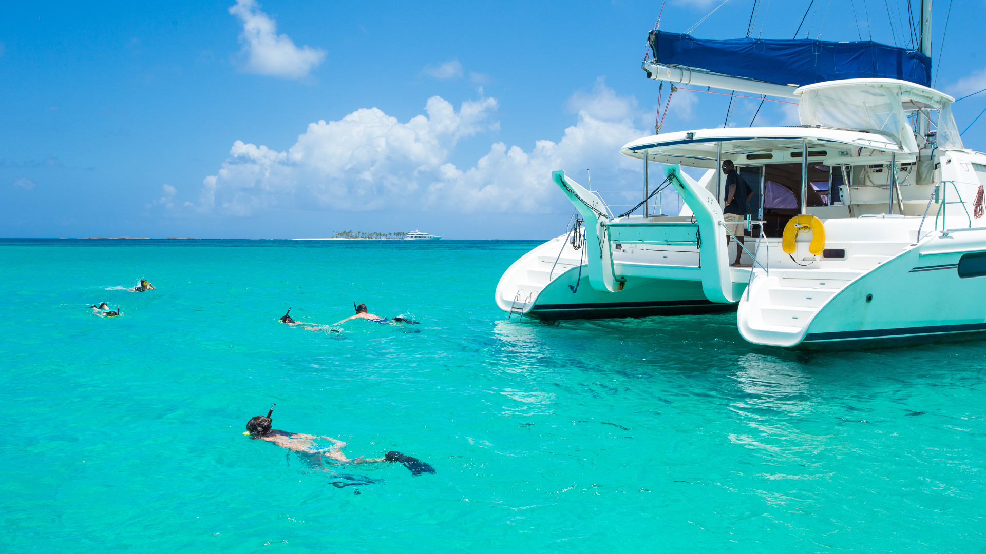 flying cloud catamaran cruises bahamas