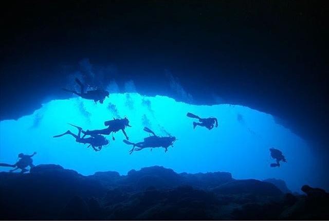 Scuba diving, The Lost Blue Hole, Nassau Paradise Island, The Bahamas